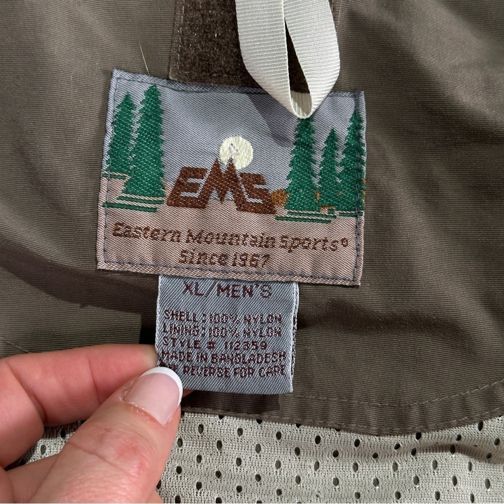 Eastern Mountain Sports Men's Tan Hooded Raincoat - Picture 8 of 15